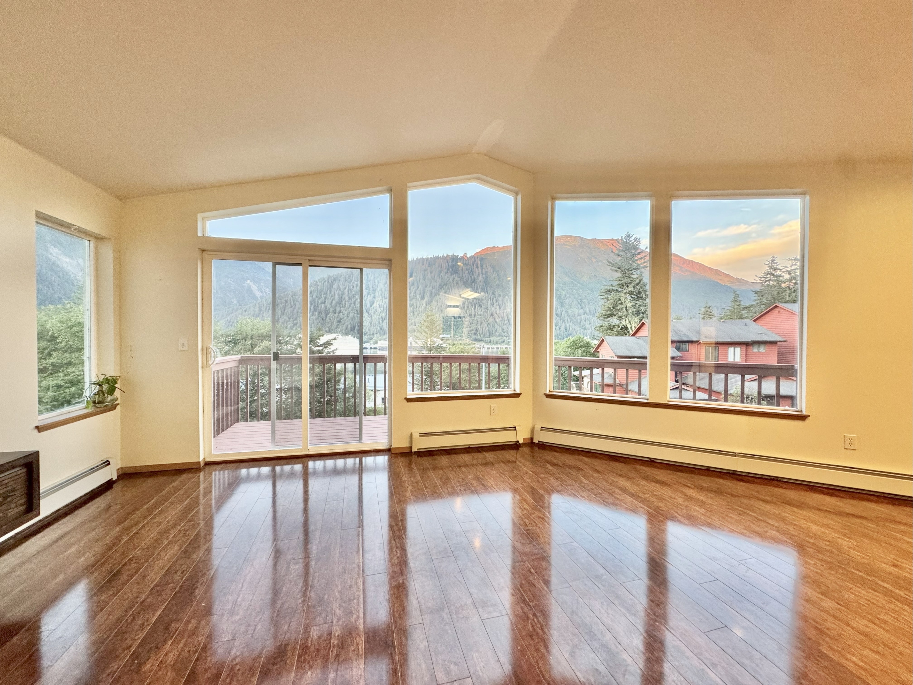 2631 John Street - 1